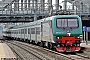 Bombardier ? - Trenitalia "E 464 285"
18.04.2012 - Milano-Rogoredo
Manuel Paa